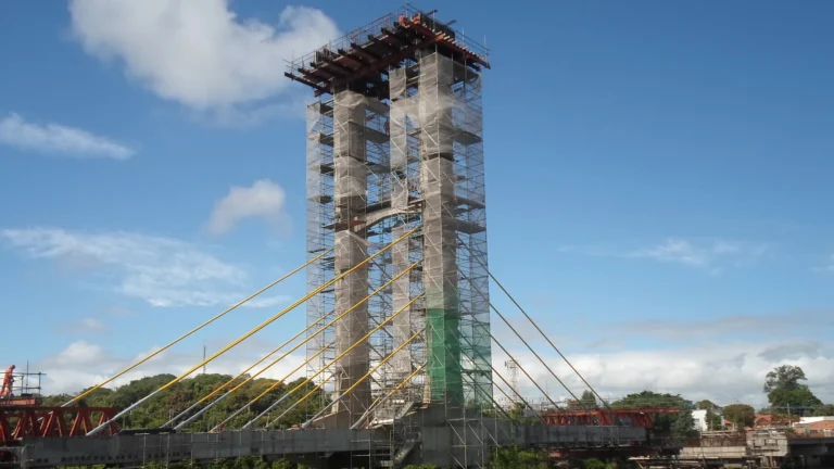 ponte-estaiada-sobre-o-rio-tiete-em-salto_3