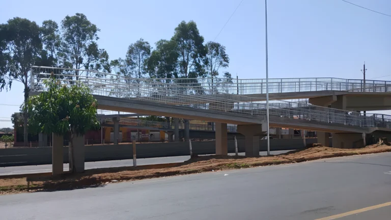 adequacao-de-duas-passarelas-da-sp-345-em-franca_10