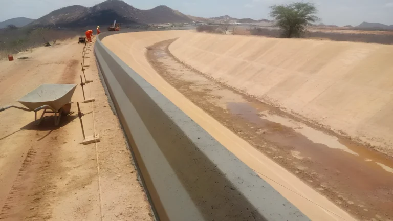 construcao-na-transposicao-do-rio-sao-francisco-em-salgueiro_3