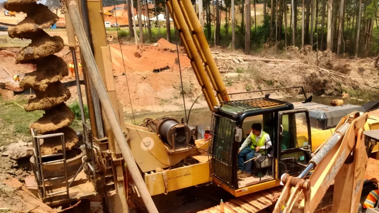 ponte-sobre-ribeirao-pinheiros-em-valinhos_3